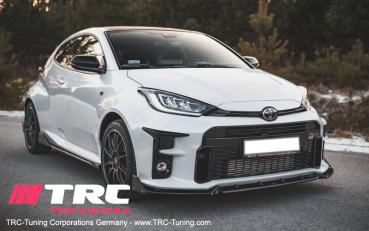 Preview: Frontspoileransatz Cup Lippe + Flaps Toyota Yaris GR V.2 (Schwarz Glänzend) Preview: Frontspoileransatz Cup Lippe + Flaps Toyota Yaris GR V.2 (Schwarz Glänzend)