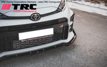 Preview: Frontspoileransatz Cup Lippe + Flaps Toyota Yaris GR V.2 (Schwarz Glänzend) Preview: Frontspoileransatz Cup Lippe + Flaps Toyota Yaris GR V.2 (Schwarz Glänzend)